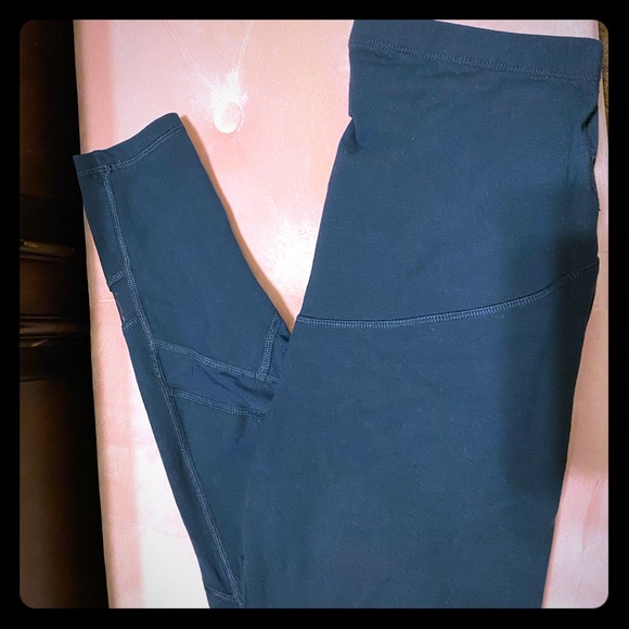 Maternity yoga pants - Picture 2 of 4